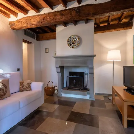 Al Gelso Bianco Aparthotel *