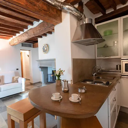 Al Gelso Bianco Aparthotel