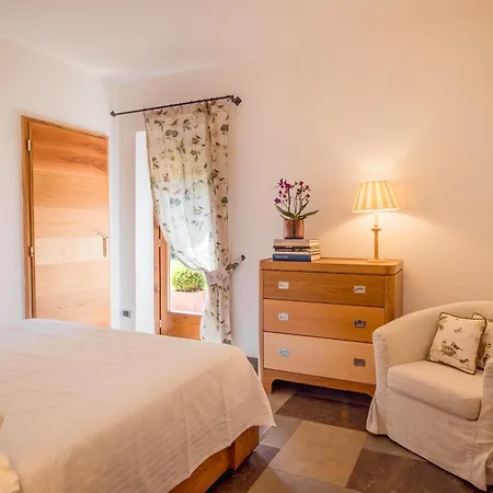 Al Gelso Bianco Aparthotel *